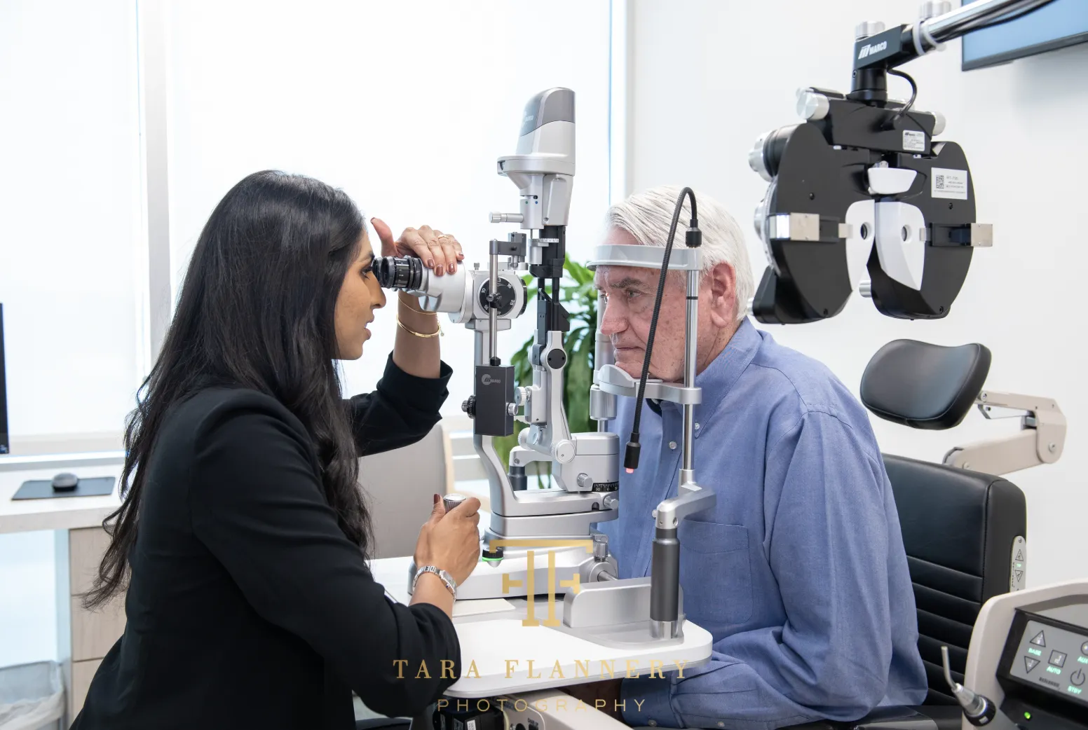 Medical ophthalmology consultation